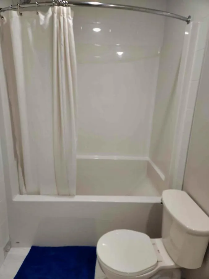 Cozy 2 Bedroom In Beltline Area Calgary Apartment